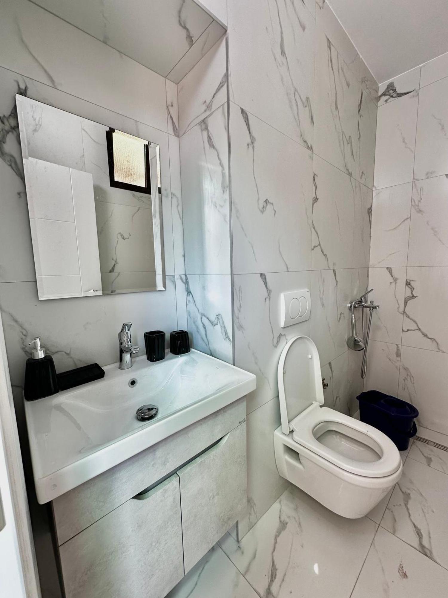 Tirana Apartment Center Jon Exterior photo
